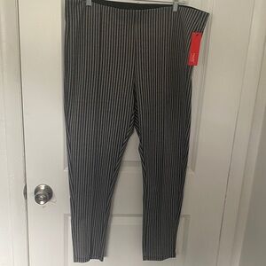 Women’s Black and White Striped leggings